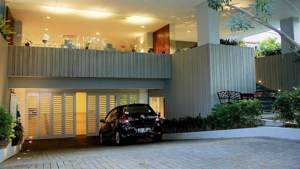 Zen Rooms Patra Kuningan Syariah Jakarta Ngoại thất bức ảnh